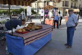 Sabores y olores de otono para el primer mercadillo artesanal de la temporada promovido por el Ayuntamiento
