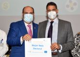 Premio a la Mejor Tesis Doctoral al doctor Javier Guerrero Fonseca, miembro del Comit� Cient�fico de la Fundaci�n Econom�a y Salud