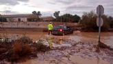 Las lluvias en el municipio de Lorca obligan al rescate de cuatro vehculos que haban quedado atrapados en diversas carreteras debido a la salida de ramblas