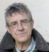 All abajo, en el confn de Alejandro J. Garca