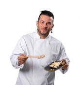 Lidl reinventa la mesa de Navidad y se al�a de nuevo con el chef estrella Michelin Carlos Maldonado para crear las gyozas m�s originales del mercado