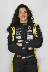 Lydia Sempere, primera mujer piloto de automovilismo con sordera bilateral profunda, se incorpora como embajadora de la Fundaci�n Adecco