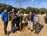 Cerca de 80 alumnos del colegio Juan XXIII se suman al Plan Foresta con la plantacin de nuevo arbolado