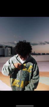 Lil Otack acelera su despegue a los 18: el urbano ecuatoriano que anuncia álbum y suma conexiones internacionales