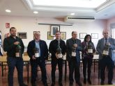Cinco entidades ben�ficas reciben 270 litros de aceite donados por un centro que gestiona Agricultura