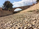 Acometen obras de adecuacin del cauce de la rambla de La Santa a su paso por el casco urbano