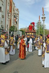El Grupo de Fieles de Ntro. Padre Jesús de la Luz, María Stma de la Resignación y Santa Cruz, creada en un barrio Cofrade de Sevilla