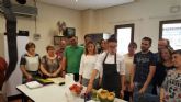 Conchita Ruiz inaugura el 'Proyecto de Organización doméstica, economía familiar y cocina saludable'