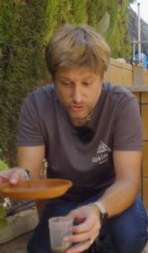 El lugar ms comn para encontrar al mosquito tigre en domicilios privados segn un estudio: los maceteros de los jardines en las casas