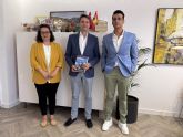 Recepci�n en el Ayuntamiento de Molina de Segura al autor del libro Radio 3.0, �ngel Meseguer Conesa