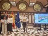 El Gobierno regional premia a 12 alumnos por sus dibujos sobre el mejor rinc�n de la Regi�n