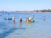 Seis playas de Los Alcázares ofrecen el servicio gratuito de baño asistido