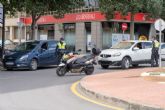 La Policía Local de Cartagena participa en una campaña de tráfico para controlar las distracciones al volante
