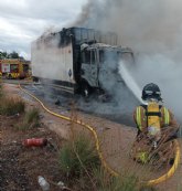 Incendio de un camión en la Carretera Yecla-Jumilla