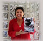 Lola Gutierrez presenta en el Luzzy su novela Virazon