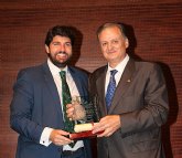 Jos Francisco Ballester, presidente de amusal, presenta el nuevo boletn electrnico de noticias