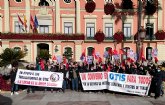 Los trabajadores de OTIS y el Frente Obrero se manifiestan en el ayuntamiento