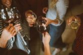 Delivinos Urban Gourmet presenta 5 vinos para llevar a casas de amigos