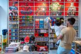 Miniso inaugura en Granada la primera de las 11 tiendas que abrirá por toda España antes de Navidad