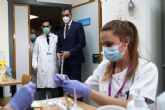 Snchez expresa su reconocimiento a los investigadores que conducen ensayos clnicos COVID en la unidad de coordinacin de La Paz
