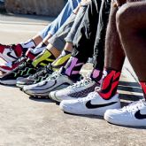 Darle vida a cualquier outfit es posible con los calcetines originales estampados de Mia Socks