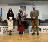 Querubina Merono recibe el Premio 8 M de San Javier