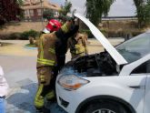 Bomberos sofocan incendio de vehículo en Puerto Lumbreras