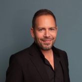 Activista, anticapitalista y defensor del amor libre: un inslito Jesucristo en el nuevo libro de Alex Raco