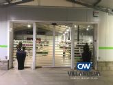 Carpintera Metlica Villanueva aconseja instalar puertas automticas en comercios por su accesibilidad