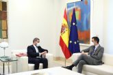 Sánchez subraya ante el presidente de la COP26 el compromiso de España con la transición verde