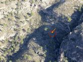Rescatados por aire dos jóvenes senderistas enriscados y desorientados en el Cañón de Almadenes
