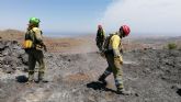 Operativo del Infomur controla un incendio forestal declarado en la Sierra Minera, en Cartagena