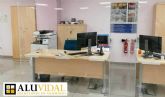 Aluvidal aumenta la proteccin de los espacios con mamparas protectoras y divisiones de oficina a medida