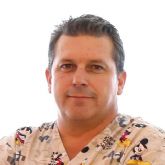 El Dr. Jos� Mar�a Ponce explica 'C�mo crear tu propia marca de alineadores' en la conferencia del 26 aniversario de la AESOR