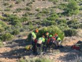 Servicios de emergencia rescatan, atienden y trasladan al hospital a una senderista en Calblanque