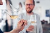 Delivinos Urban Gourmet presenta las reglas sobre cómo probar el vino para ser un profesional degustador