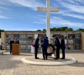 La AGA recuerda a sus militares fallecidos, en el cementerio de San Javier