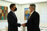 Pedro Snchez se rene con el secretario general de la OCDE, Mathias Cormann