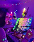 Wine Gogh presenta el primer evento de pintura Ne�n de Espana en Barcelona