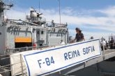 Robles visita en Rota la fragata Reina Sofía y pone en valor su defensa del flanco sur de la OTAN