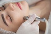 Diamond tip microdermabrasion, one of the most demanded treatments for these holidays