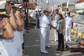 Margarita Robles visita el buque escuela ´Juan Sebastián de Elcano´ en Santander