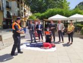 El Ayuntamiento de Granada suma un nuevo desfibrilador en el Paseo de los Tristes con la previsin de contar con doce antes de final de ano