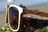 Las gafas de madera de zebrano y de olivo