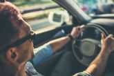 Confortauto y Carolina Lober recuerdan la importancia de las gafas de sol al volante