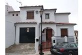 Cerca de 50 viviendas, garajes y terrenos de la provincia de Málaga publicados en Eactivos