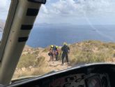 Servicios de emergencias atienden y trasladan al hospital a una senderista accidentada en La Azoha