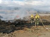 Sofocan un incendio de vegetacin declarado junto al cauce del Guadalentn, en Marchena