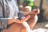 Piedras naturales relacionadas directamente con cada uno de los chakras, en la tienda Tierra de Gemas