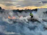 Bomberos extinguen un incendio agrícola declarado en Los Beltranes, Alguazas